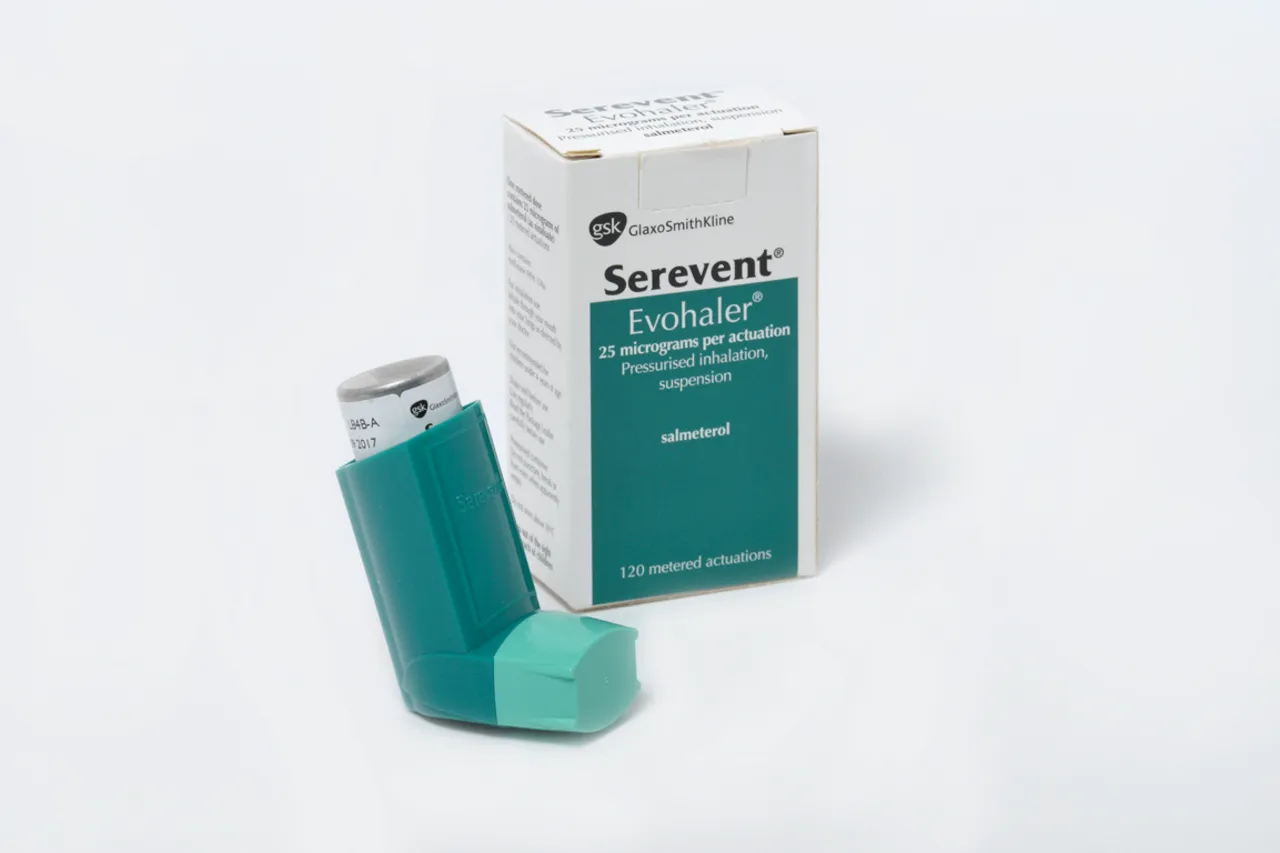 Salmeterol A GSK Serevent Evohaler (Salmeterol) for pressurised inhalation suspension, with its box.