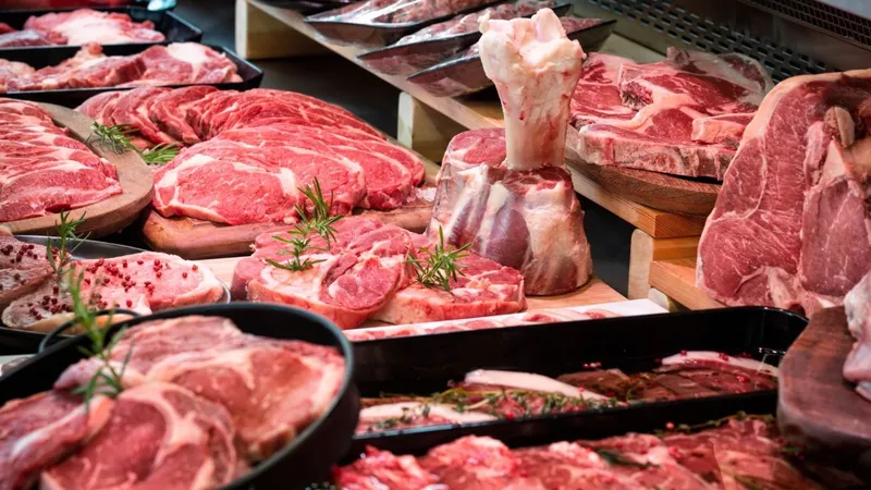 High consumption of red meat increases the risk of colorectal cancer
