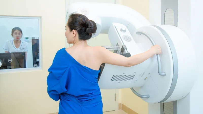 Mammogram screening used in the diagnosis of ductal carcinoma in situ (DCIS).