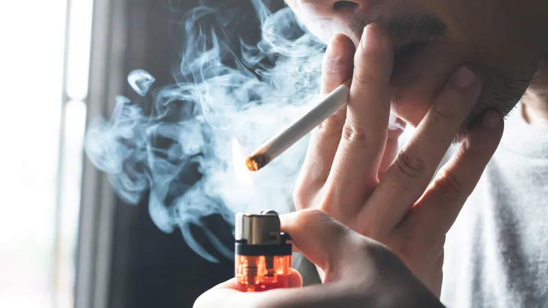 Smoking increases the risk of developing discoid lupus erythematosus